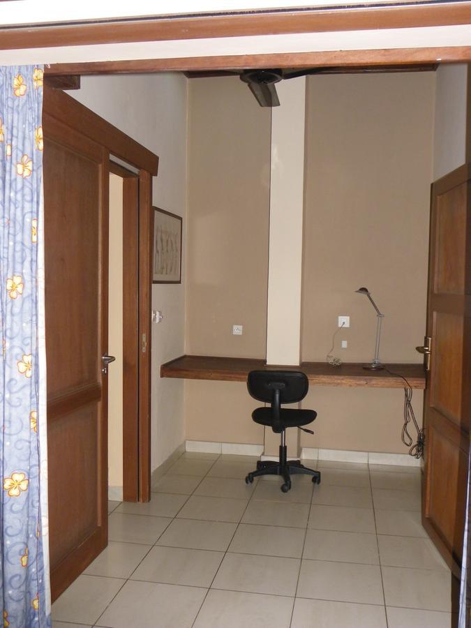 Botanika Hotel Бужумбура Екстериор снимка